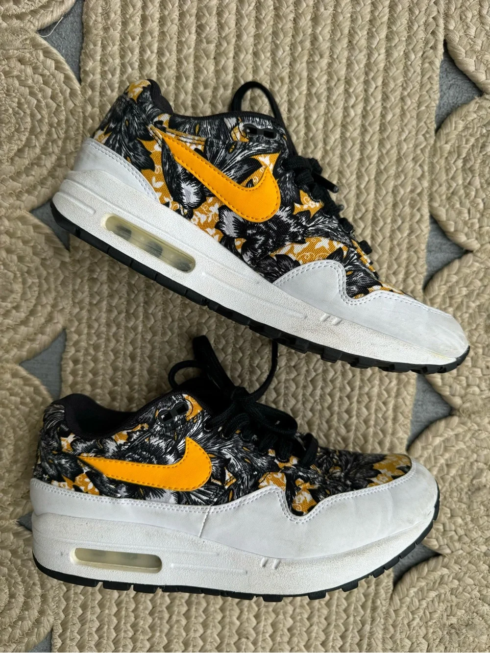 Nike eye catching